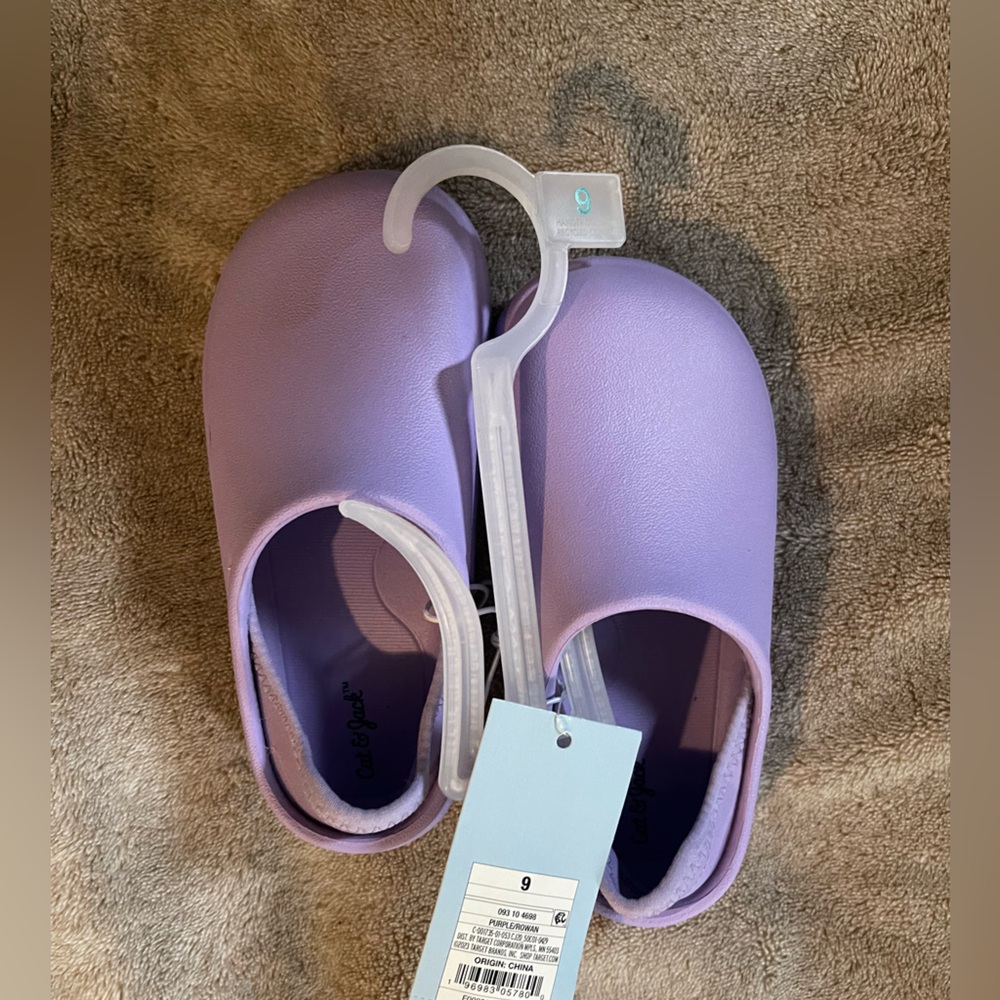 Cat & Jack Lavender Kids Slippers - Picture 3 of 3